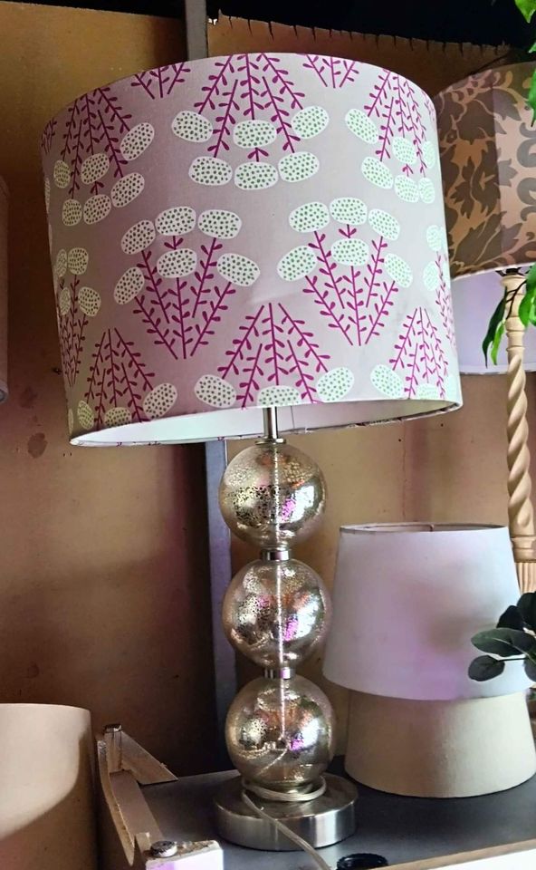Beautiful bubble table lamp with design tube shade