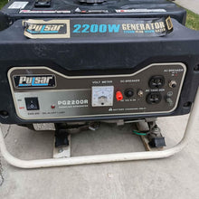 Load image into Gallery viewer, Pulsar 2200w Generator compact works excellent starts right up
