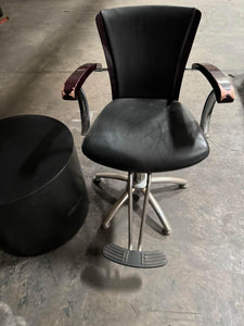 Dublin" Styling Chair salon chair with side table prop