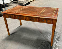 Load image into Gallery viewer, 1978 vintage leather top oak executive desk 4.5’ x 2.5’ Rental
